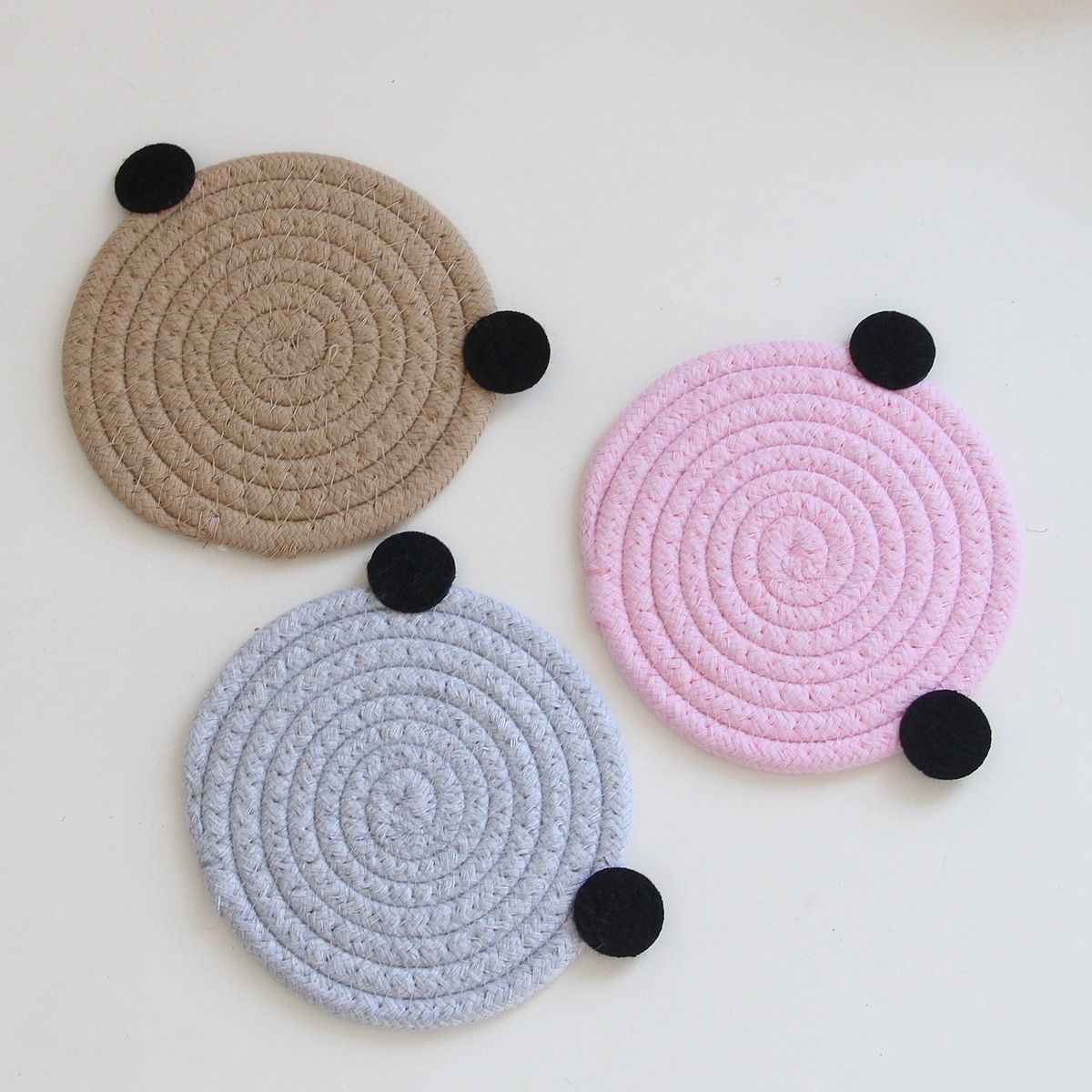 4PCS Coffee Variegated Cute Bear Woven Cotton Coasters, 12cm Dia Durable Heat Resistant Trivets Set for Drink Cup Dishes and Pot — image 4
