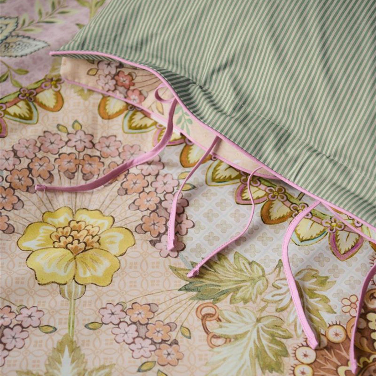 PIP Studio Saluti Grandi Pastel Cotton Quilt Cover Set Queen — image 3