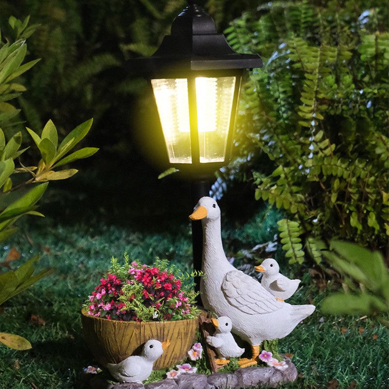 Creative Cute Duck Resin Flower Pot Solar Outdoor Light, Courtyard and Garden Decorative Ornament—Retro Lawn Ambiance Night Light, Multifunctional Flower Pot — image 6