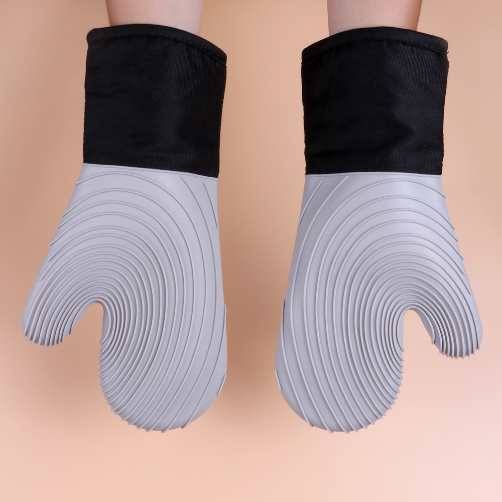 Red Spiral Pattern Silicone Oven Mitts - Heat Resistant and Non-Slip Design (1 Pair/2 PCS) โ image 2