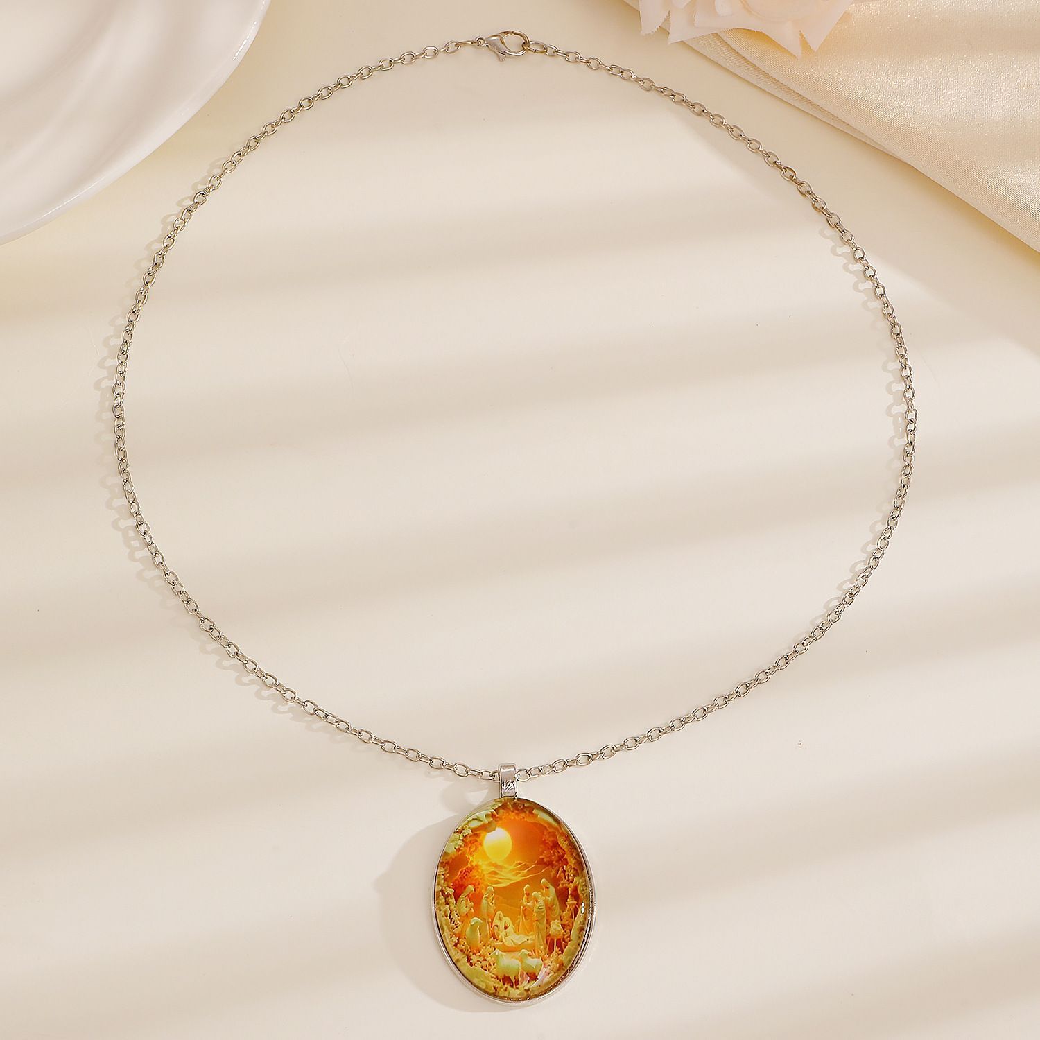 Fashion Oval Glass Time Gem Alloy Neck Chain, Silver Tone Finish, Chic Accessory For Travel & Party Gifting — image 3