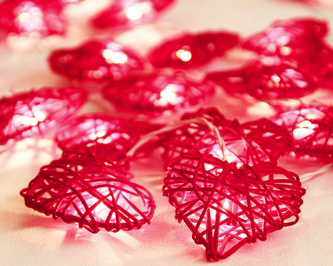 20 Red 3D Hollowed Rattan Heart-Shaped 3M String Fairy Lights, Battery (AA) Indoor & Outdoor Decorations Wedding Valentines Romantic Room Table Lighting โ image 5