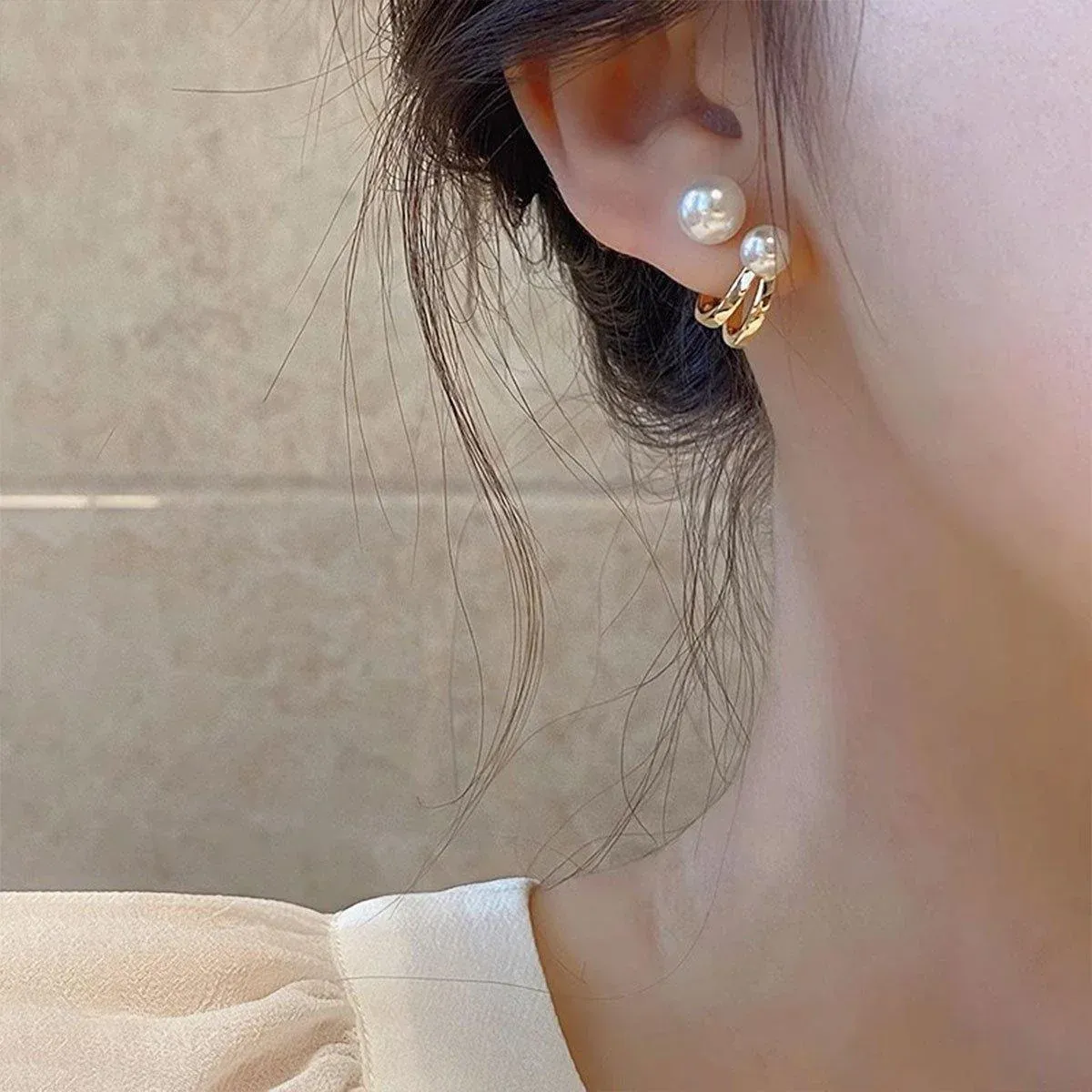 Vintage Pearl Earrings Studs Elegant Jewelry for Women Classic Fashion Accessory — image 6