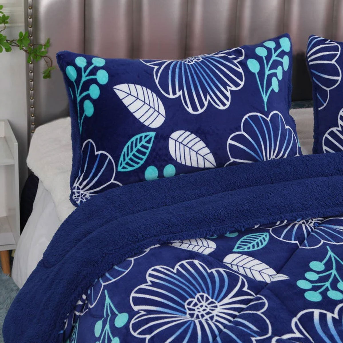 Ramesses Blue Flower Printed Sherpa Flannel Fleece Reversible Blanket Set Queen/King — image 3