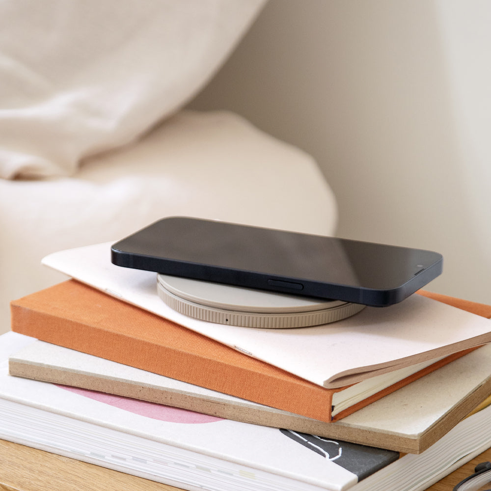 Kreafunk Wicharge 3 Wireless Qi Charger 15W - Ivory Sand โ image 2