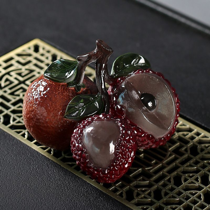 Tea Pet lychee Figurine, Color Changing Teapet for Desk Decoration, Cute Kungfu Tea Ornament Accessories with Feng Shui Good Luck Charm, for Tea Lover Friends — image 2