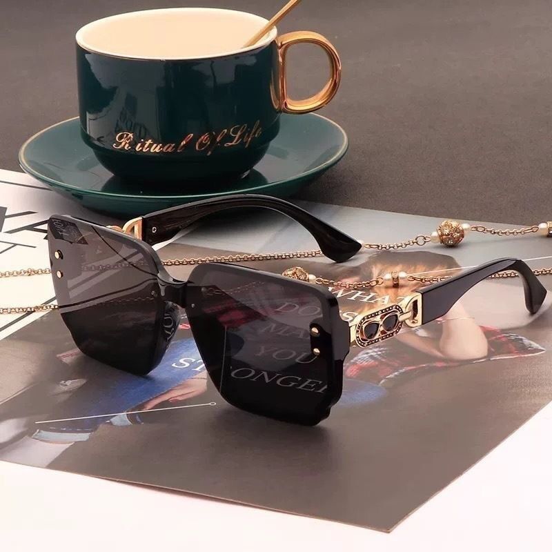 UV400 protective sunglasses can protect against ultraviolet rays and easily control various wearing styles. Cross-border explosions are discounted in a limited — image 3