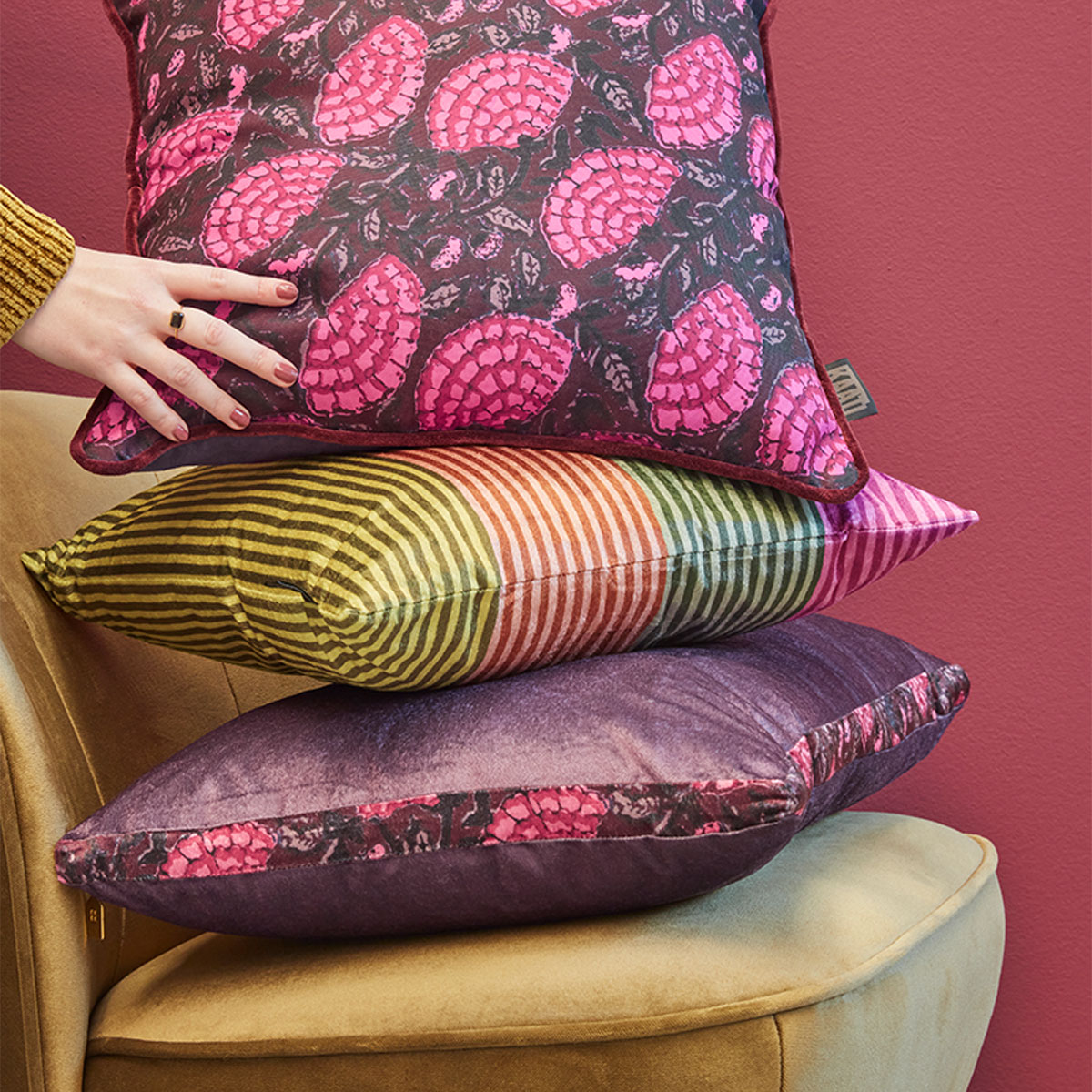 KAAT Amsterdam Boline Aubergine Velvet Oblong Filled Cushion 40cm x 60cm — image 6