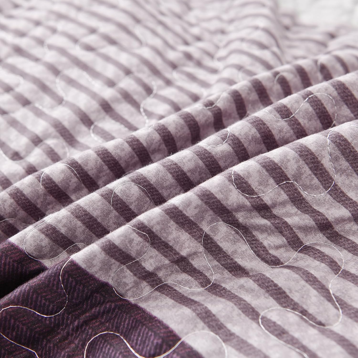 Radiant Quilted coverlet and pillowcovers set: Brighten Any Room - Queen size — image 6