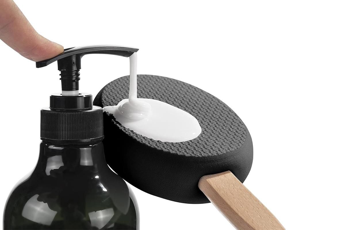 Back and Foot Lotion Applicator with 4 Replacement Pads Sunscreen Applicator Tool - Black — image 6