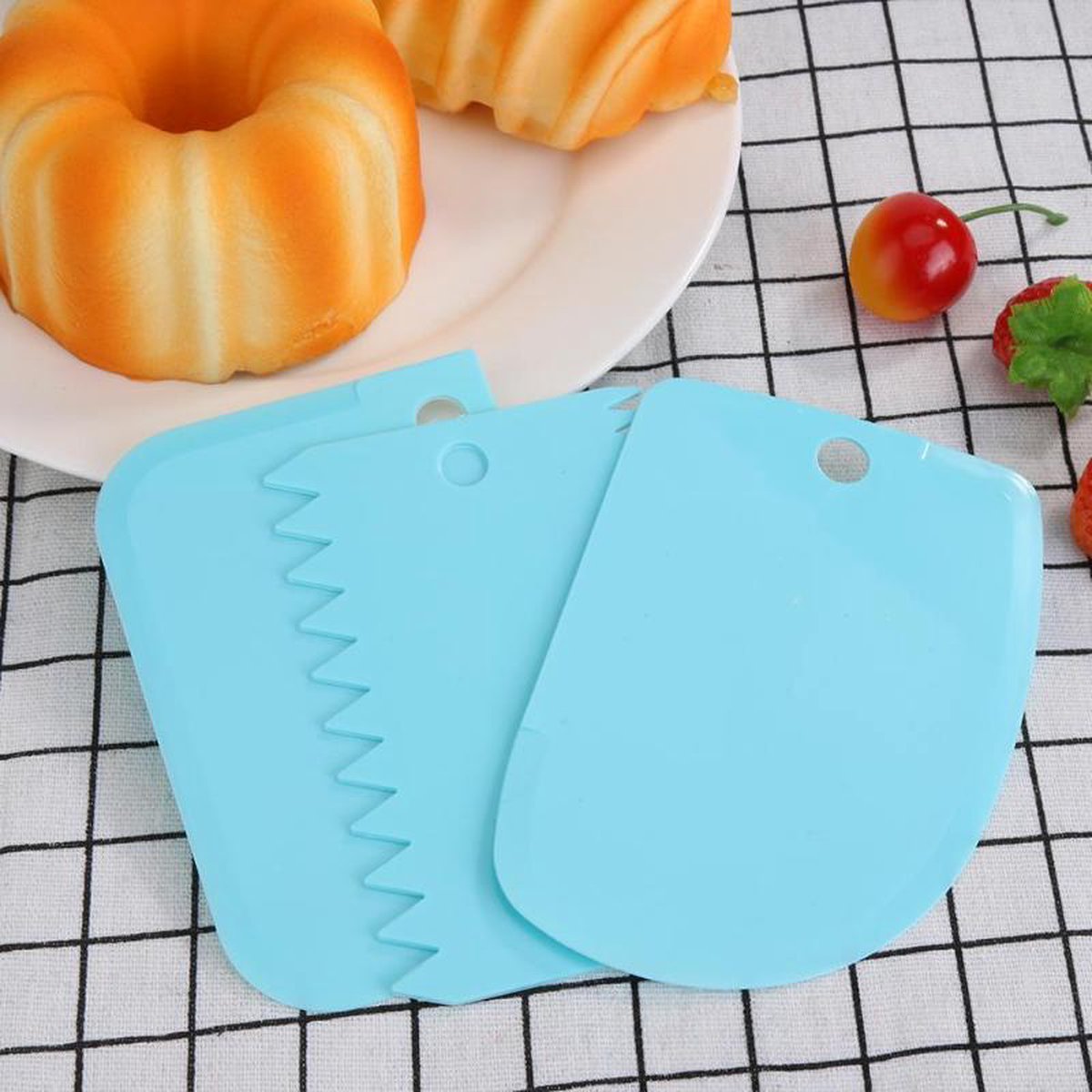 Fondant Scraper - Fondant Cutter - Dough Cutter - Cake Decoration - 3 Pieces - Blue — image 2