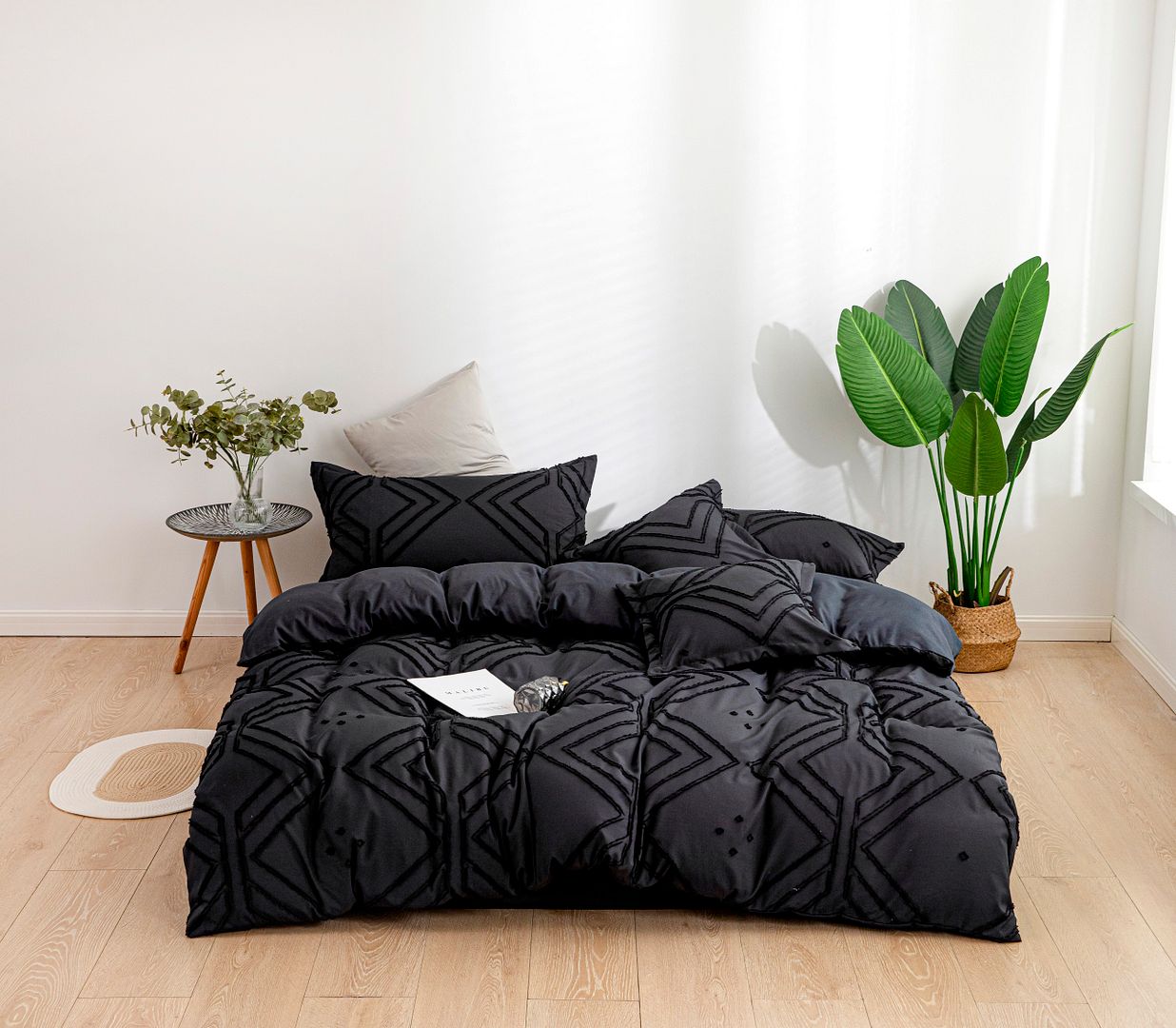 Tufted Textured Jacquard King Size Black Duvet Quilt Cover Set โ image 3