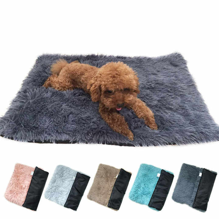 Dark Grey Plush Pet Mat for Dogs and Cats - 70 × 100cm, Anti-Slip, Warm and Cozy for Autumn and Winter — image 2