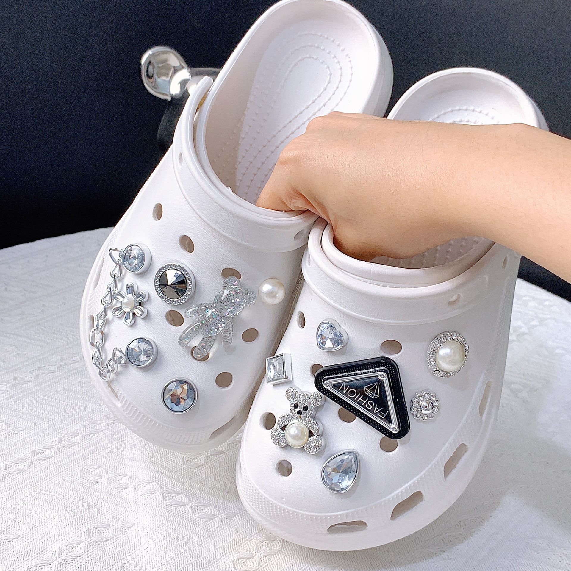 Shoe Charms for Women Girls,Golden Bling Charms for Sandals,Bling Chain Charms Flower Decoration Cute Shoe Accessories for Party — image 5