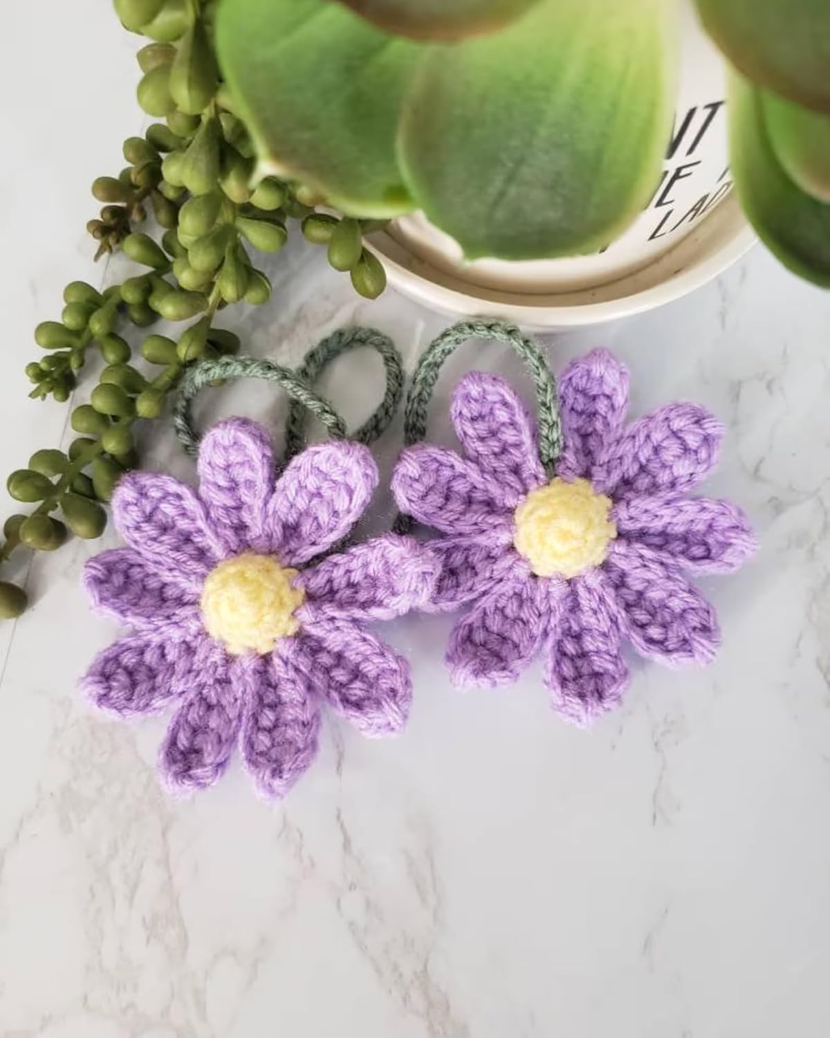 Crochet Daisy Auto Parts Women Cute Rearview Mirror Charm Crafted Daisy Flower Gift Crochet Lovers Car Decoration Car Interior Aesthetics (Purple) — image 2