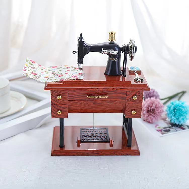 Vintage Sewing Machine Model Music Box Ornament Creative Gift — image 2