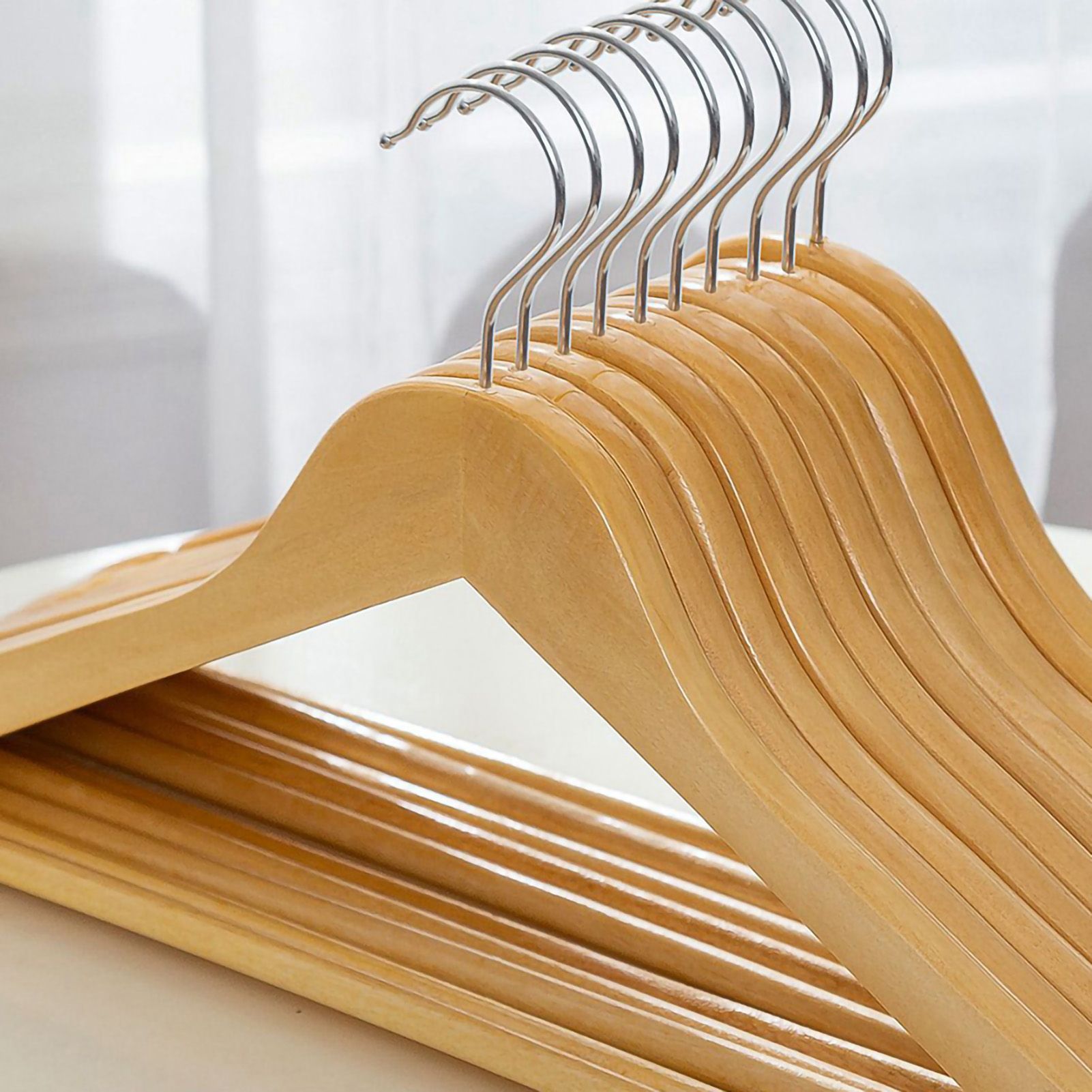 Wooden Coat Hanger Non Slip Clothes Hanging Rack 360 Degree Rotation Suit Hangers for Home 44.5cm 10pcs — image 5