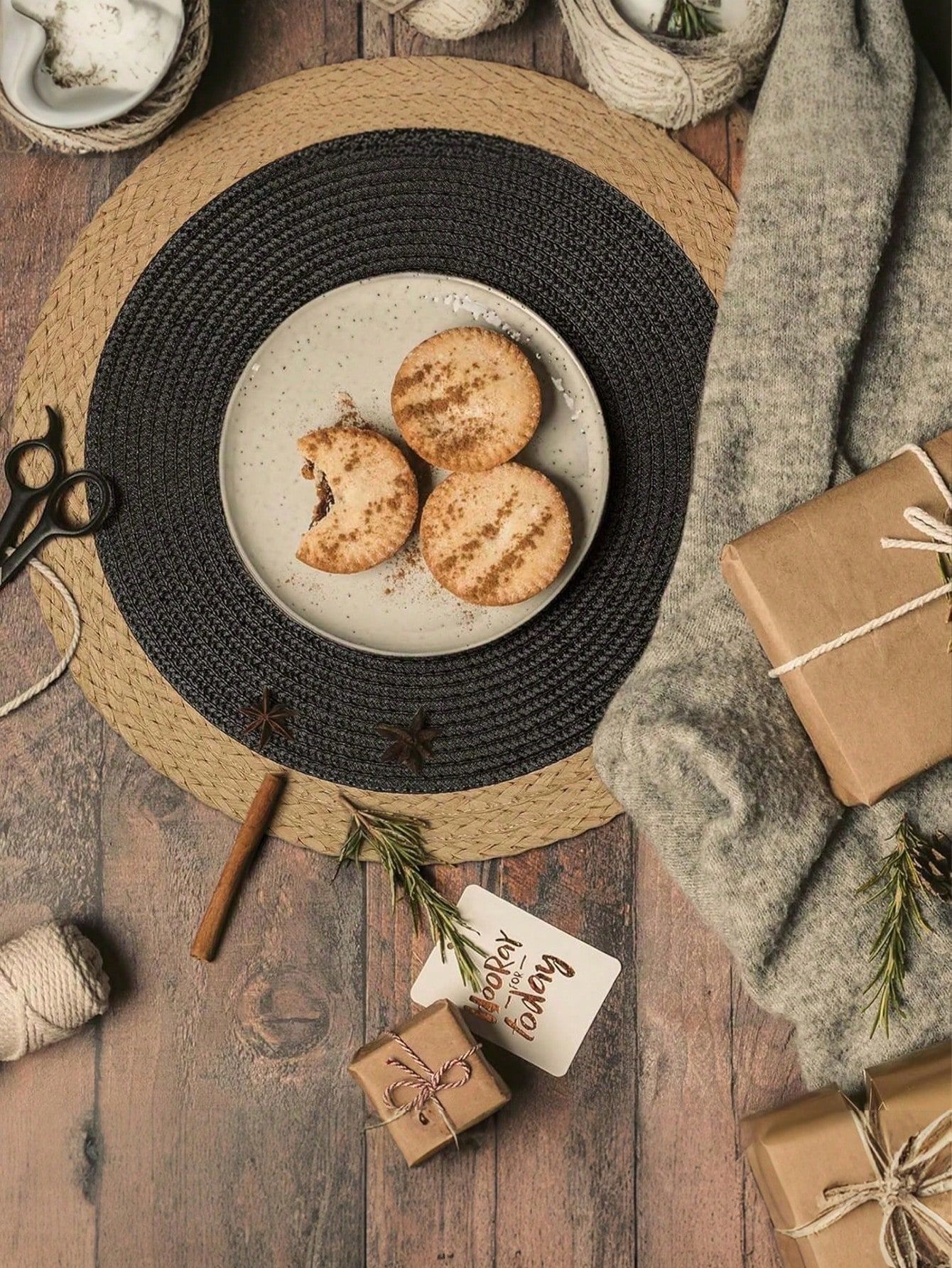 15 Inch Black Round Woven Placemats Set of 4 – PP Woven with Wide Paper Edges, Washable, Heat Resistant, for Parties, Indoor/Outdoor Use Black — image 3