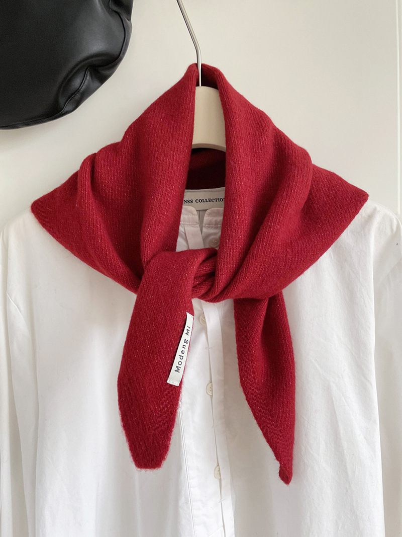 Red Chic Wool Blend Knit Triangle Scarf - Versatile & Warm Fashion Accessory - 105 × 35cm