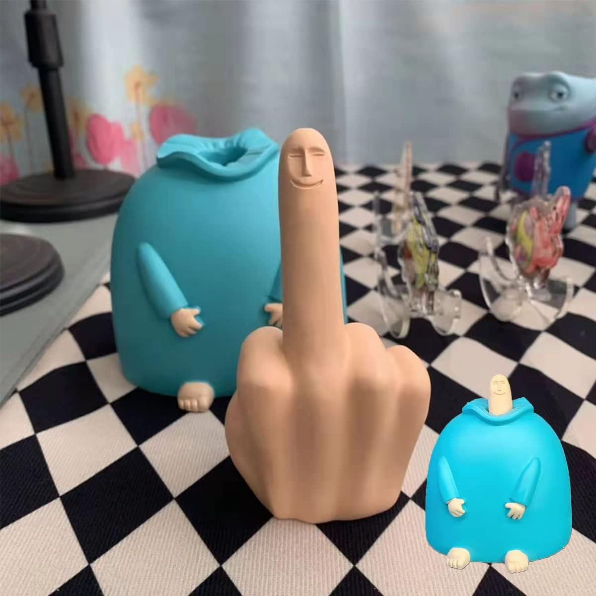 Funny Smiling Middle Finger Statue Ornaments, Quirky Middle Finger Hand Statue for Table Shelf Office Desktop Decoration — image 3