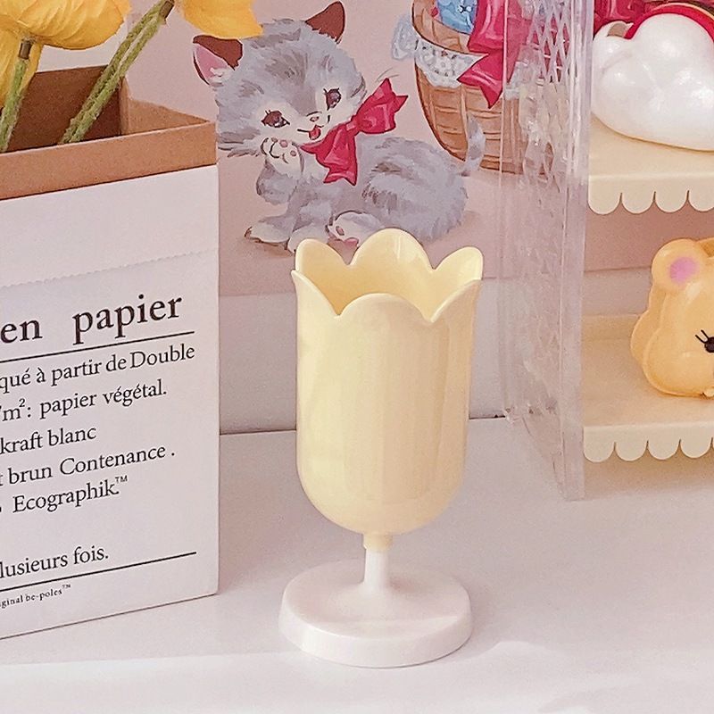 Pen Holder Tulip Shape Innovative Vintage Photo Props Large Capacity Pencil Holder for Office Study Room Home Yellow โ image 5