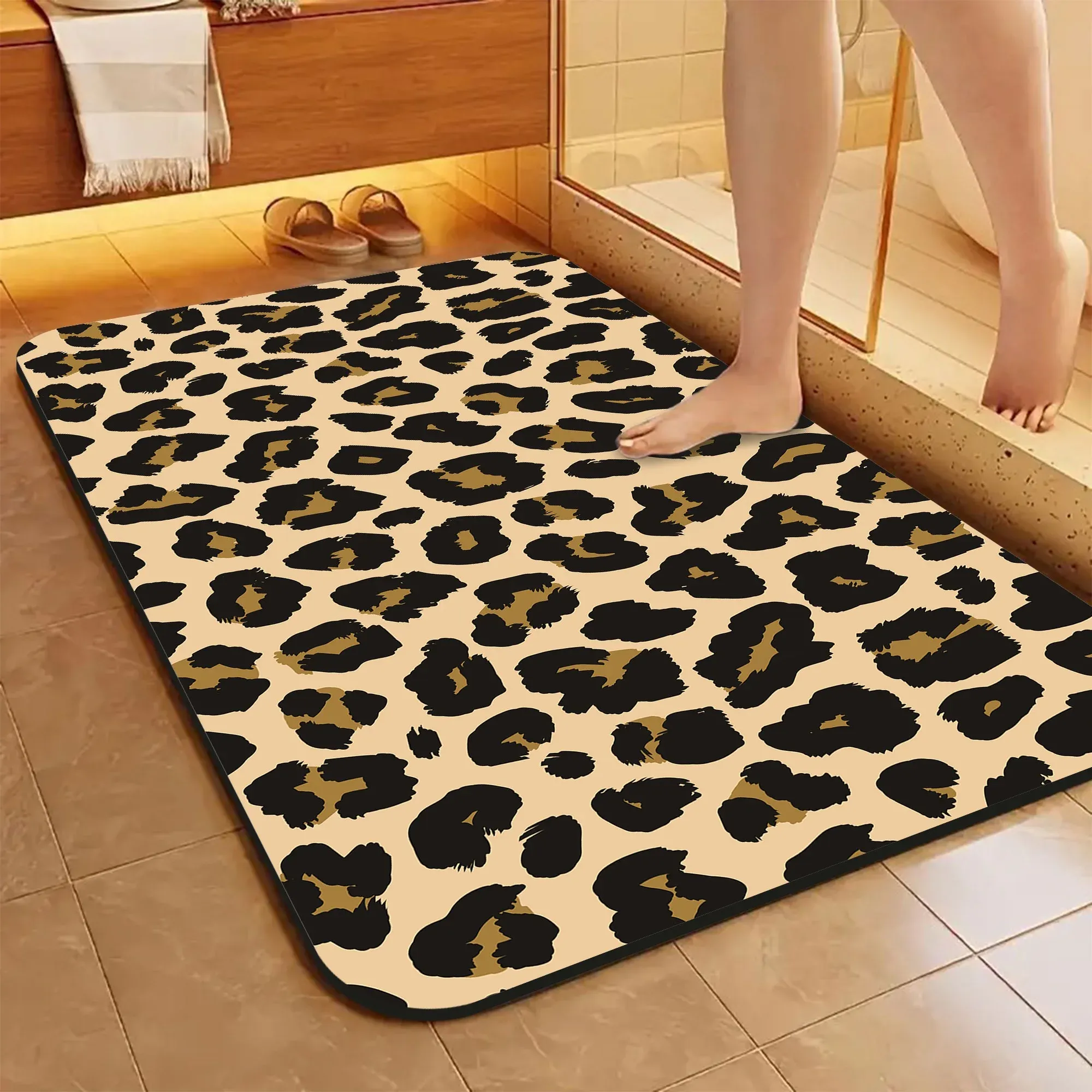 1 Piece Leopard Print Bathroom Rug, Non-Slip Quick Dry Bath Mat for Tub, Shower, Floor and Indoor Outdoor Home Use — image 5