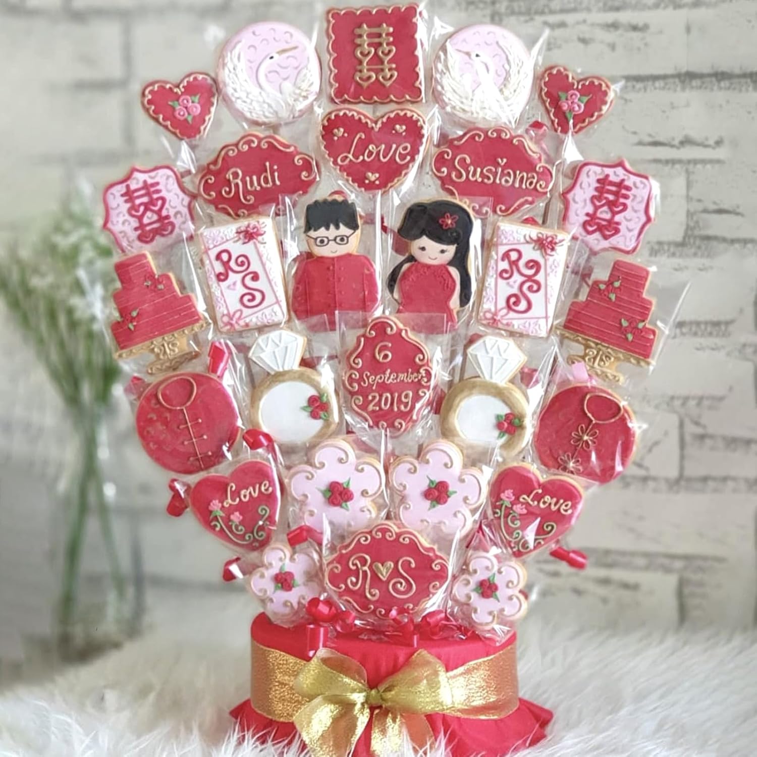 100Pcs 4 x 6 Inch Clear Cellophane Bags for Cookies, Rice Krispie Treats, Macarons, Brownies, Soap, Chocolate Truffles, Candy - Ideal for Wedding & Birthday — image 6