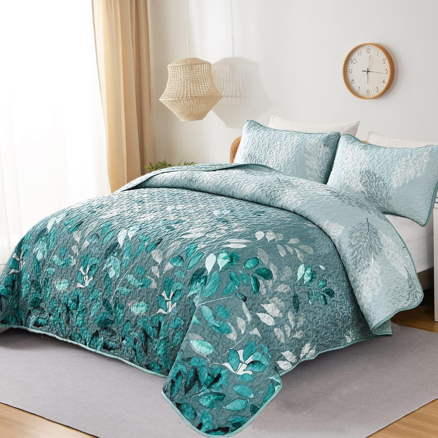 Crafted Quilted Bedspread and Pillowcases Set: A Testament to Elegance - Queen size — image 2