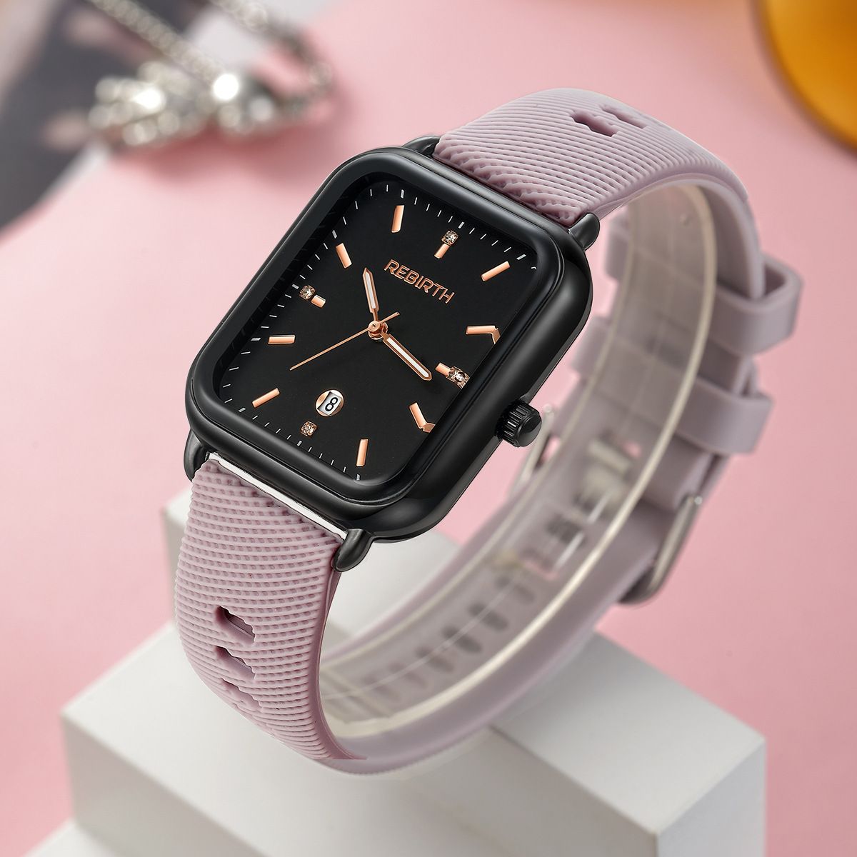 Elegant Retro Preppy Style Women's Quartz Watch - Square Black Dial with Pink Silicone Strap, Zinc Alloy Case, Non-Rechargeable Battery/PINK โ image 3