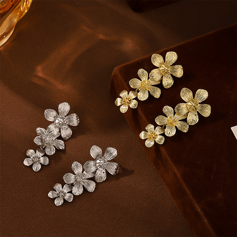 Sliver Textured Cascading Floral Statement Drop Earrings for Women โ image 3