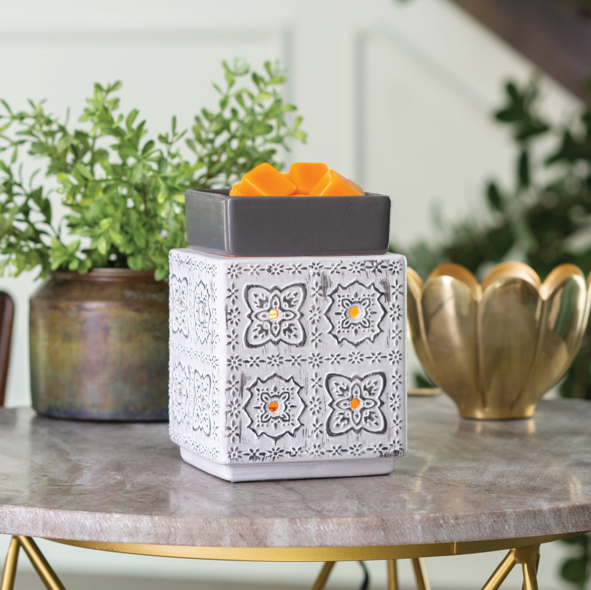 Modern Cottage Illumination Warmer â image 2