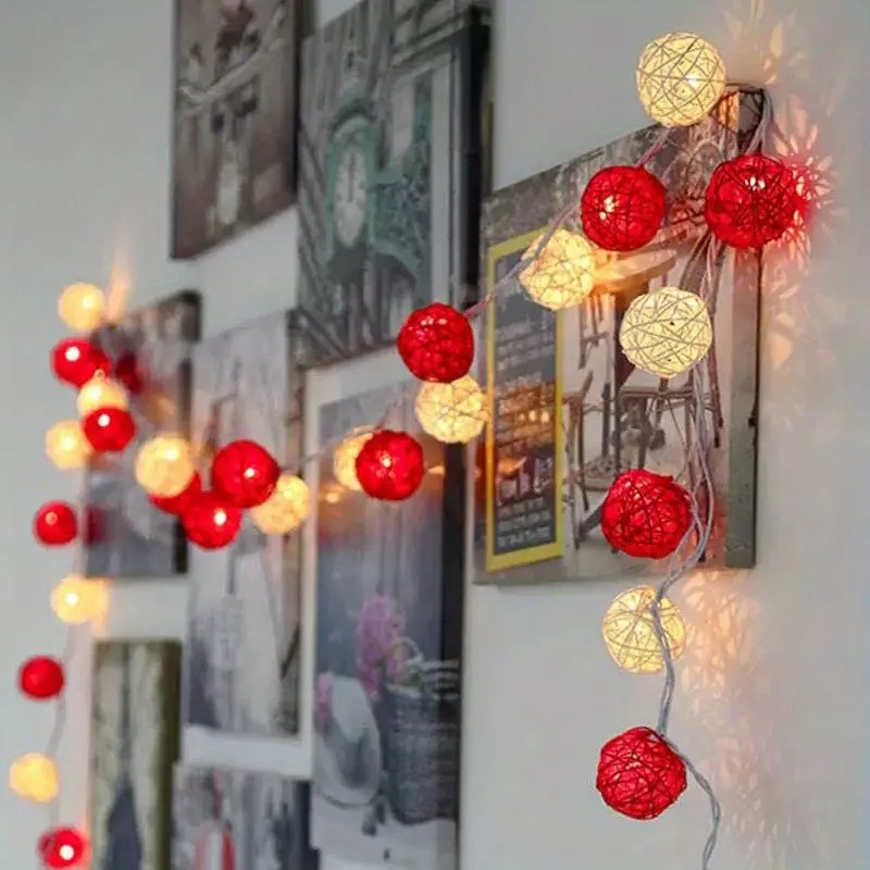 1 Set of Red and White5cm Rattan Cane 20 Ball Battery Powered 3m String Lights Christmas Gift Home Wedding Party Bedroom Decoration Table Centrepiece