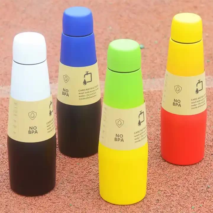 Yellow Red Gradient High-Quality Gradient Color Insulated Water Bottle – 304 Stainless Steel Vacuum Cup, Large Capacity, Portable Sports Bottle — image 3