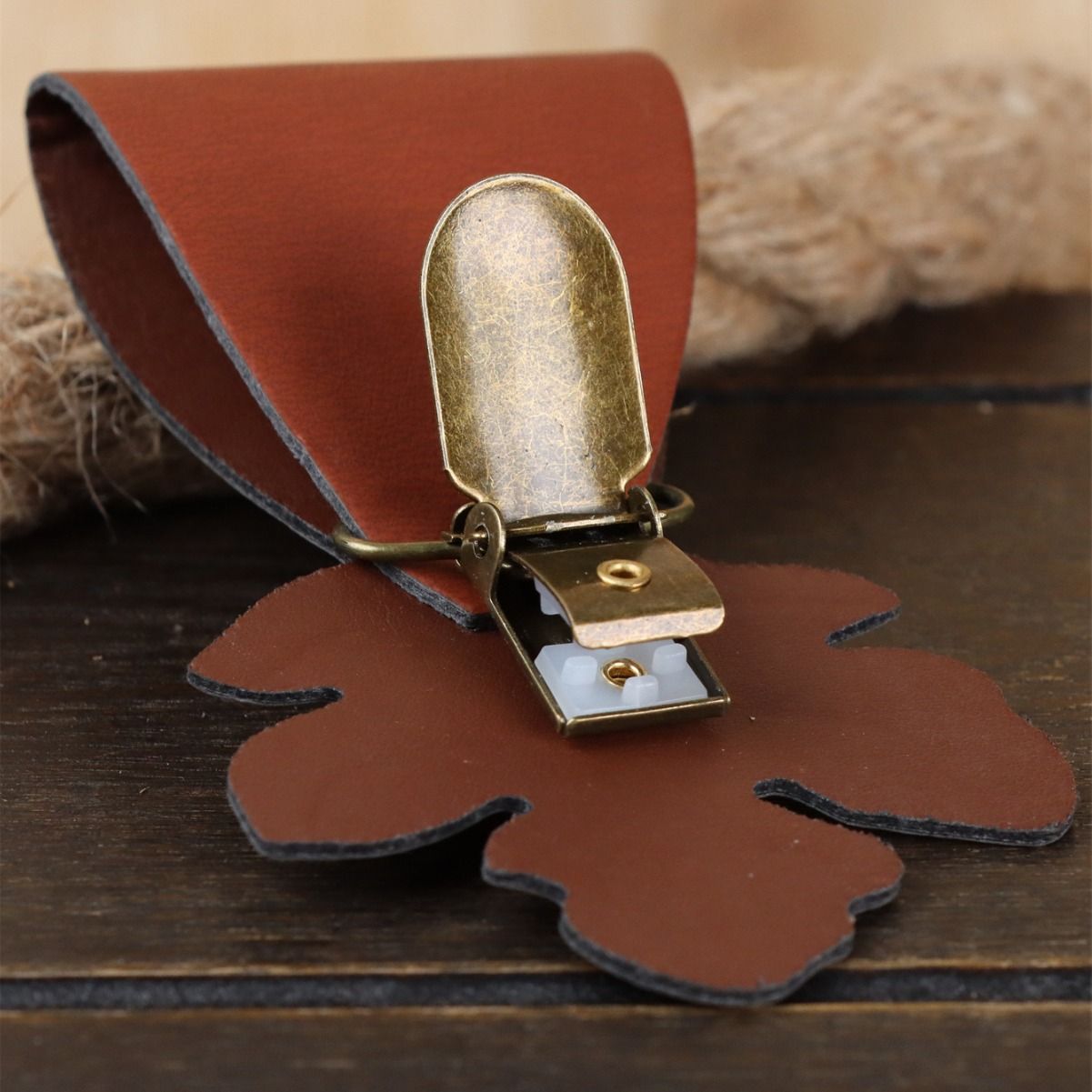 2 pairs Renaissance Accessories Costume Women Belt Pouch Medieval Viking Potion Bottles Leather Belt Leaf Skirt Hikes(2 black+2 brown) — image 5