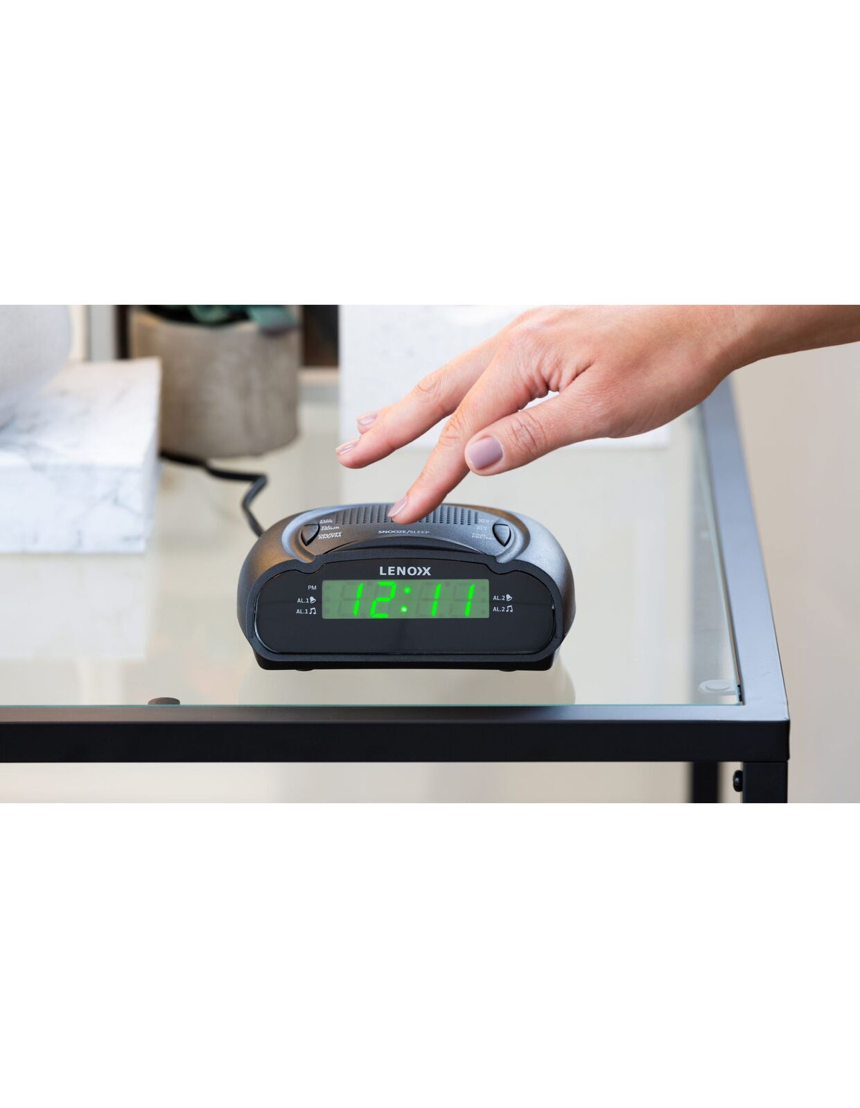 AM/FM Alarm Clock & Radio w/ Green LED Time Numbering — image 4
