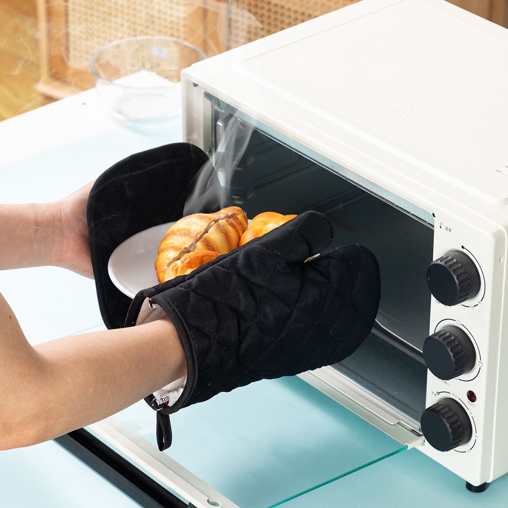 Oven Mitts and Pot Holders 4 pcs Set,High Heat Resistant 500 Degree Extra Thicken Long Kitchen Cotton Oven Glove for Cooking (,Black) โ image 4