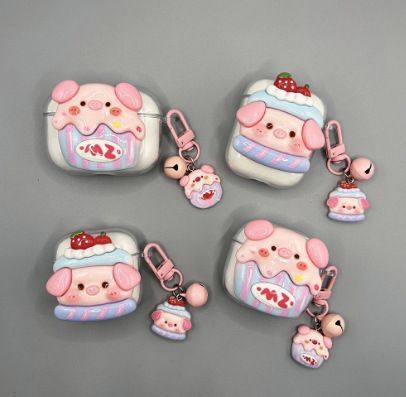 Strawberry Hat Pig Bluetooth Earphone Case + pendant AirPods Pro — image 6