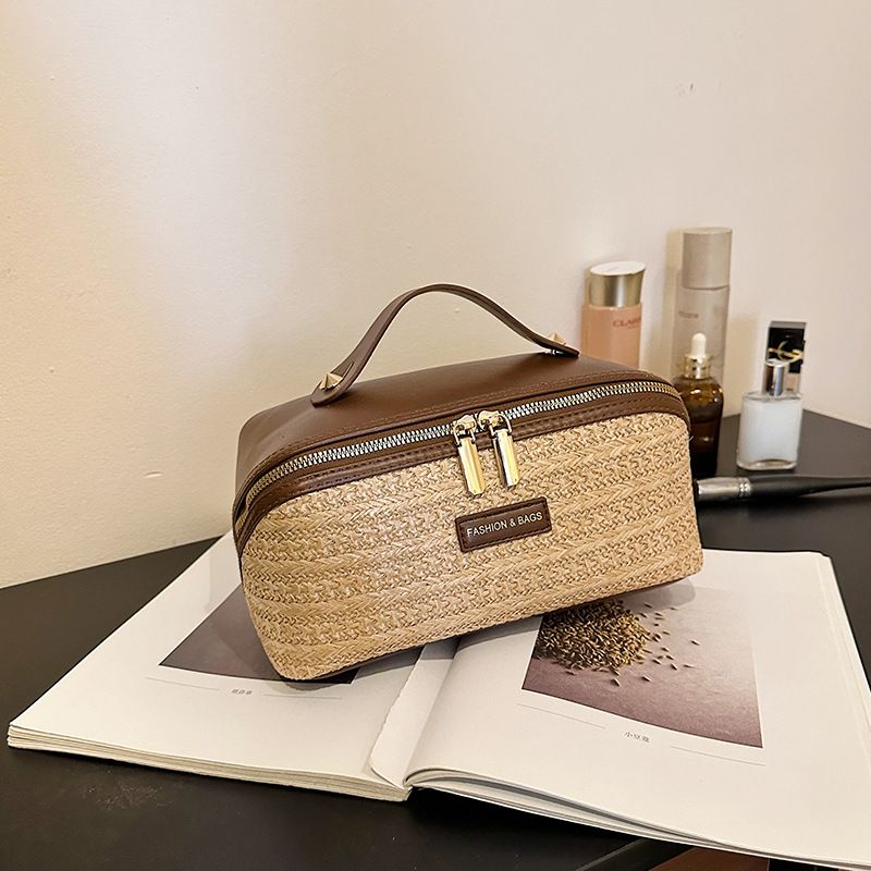 PU Large Capacity, Your Perfect Travel Companion โ Stylish & Versatile Three-Dimensional Makeup Bag./Straw khaki