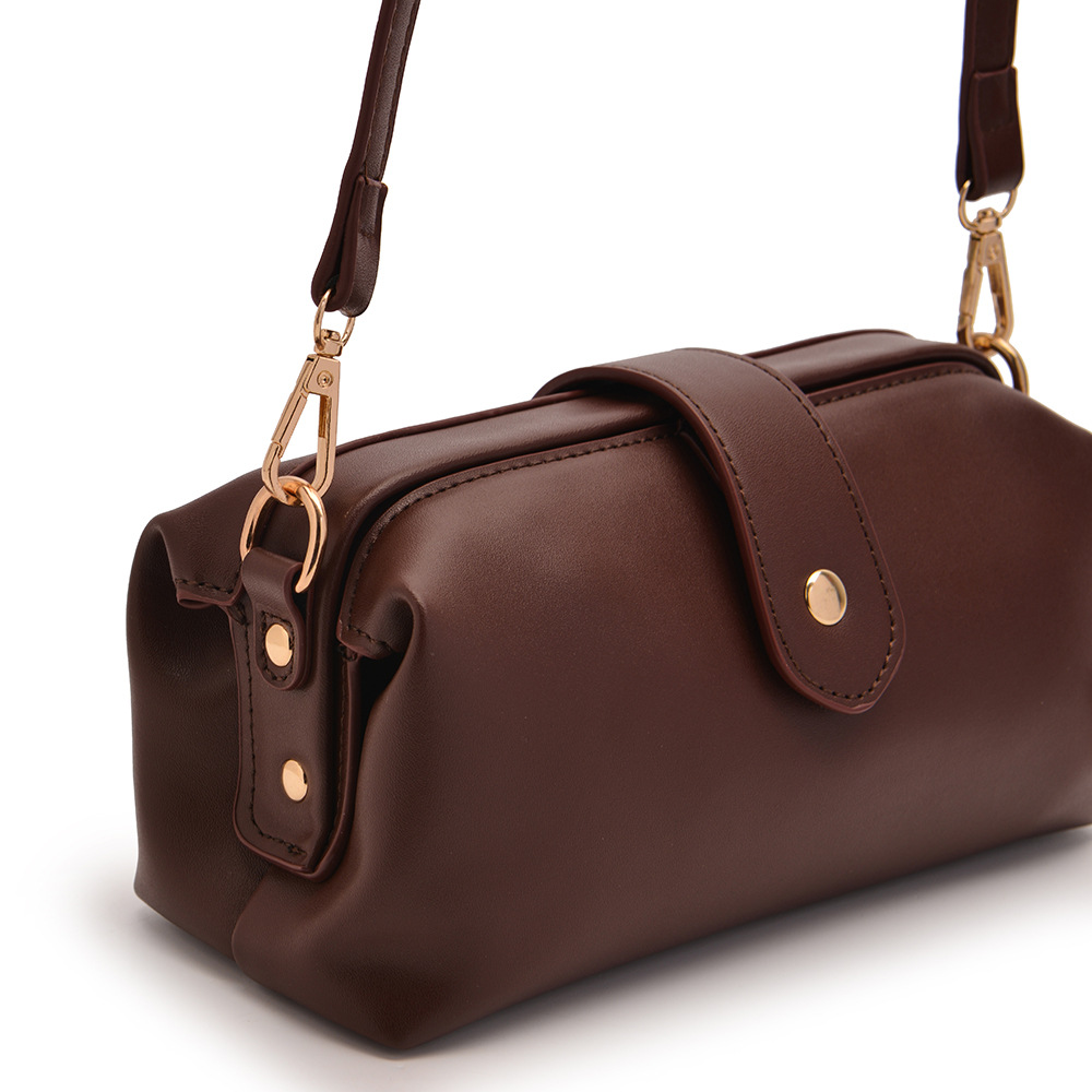 Coffee Chic Vintage Inspired PU Leather Crossbody Bag - Small Frame Doctor Style Purse with Adjustable Strap โ image 6