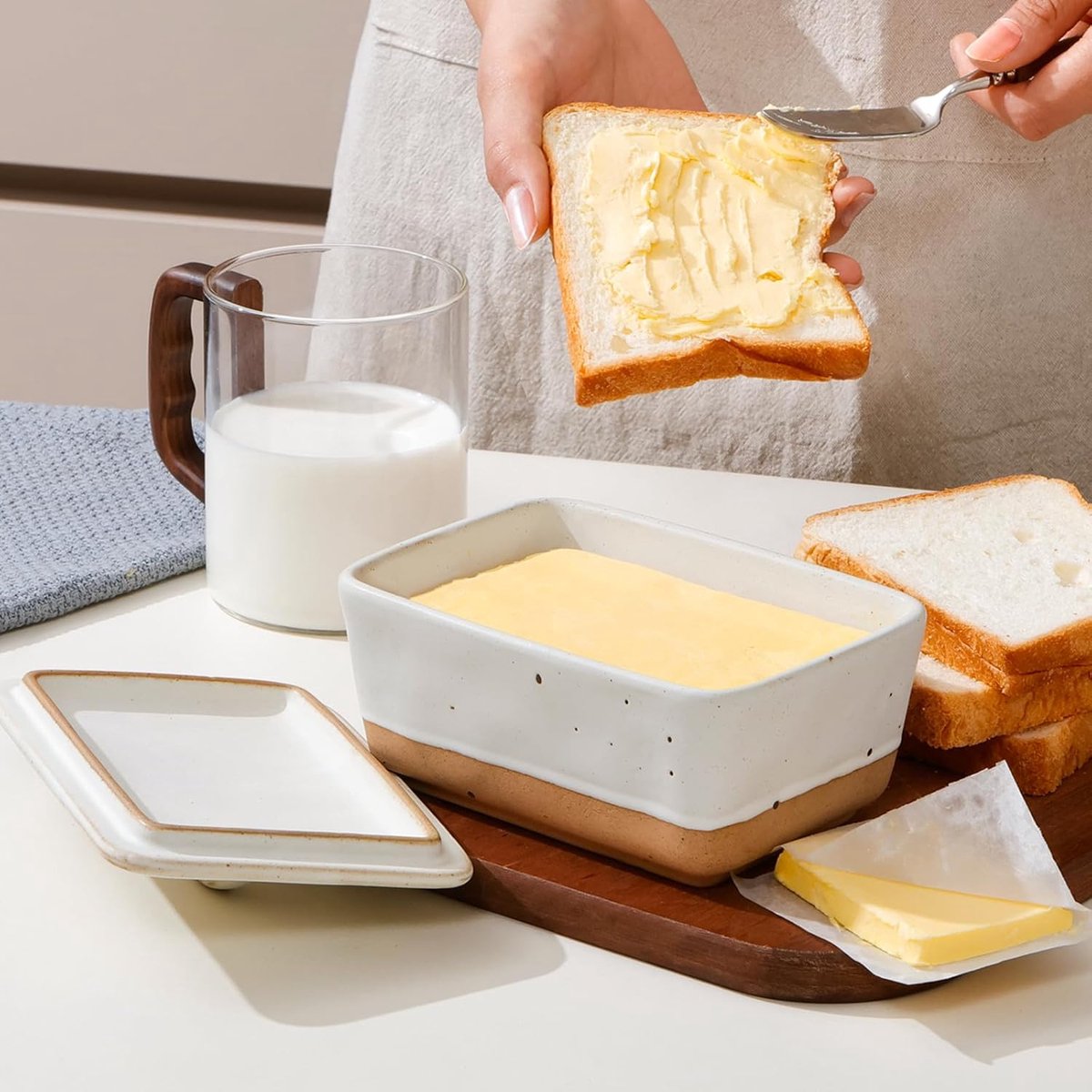 Ceramic butter dish with lid for countertop use, vintage European butter dish with lid, covered butter dish, suitable for 1 stick (white, uniform size) — image 5