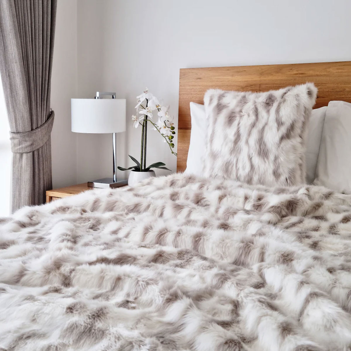 J Elliot Home Lynx Wild Cat Faux Fur Throw Rug 130 x 160cm โ image 5