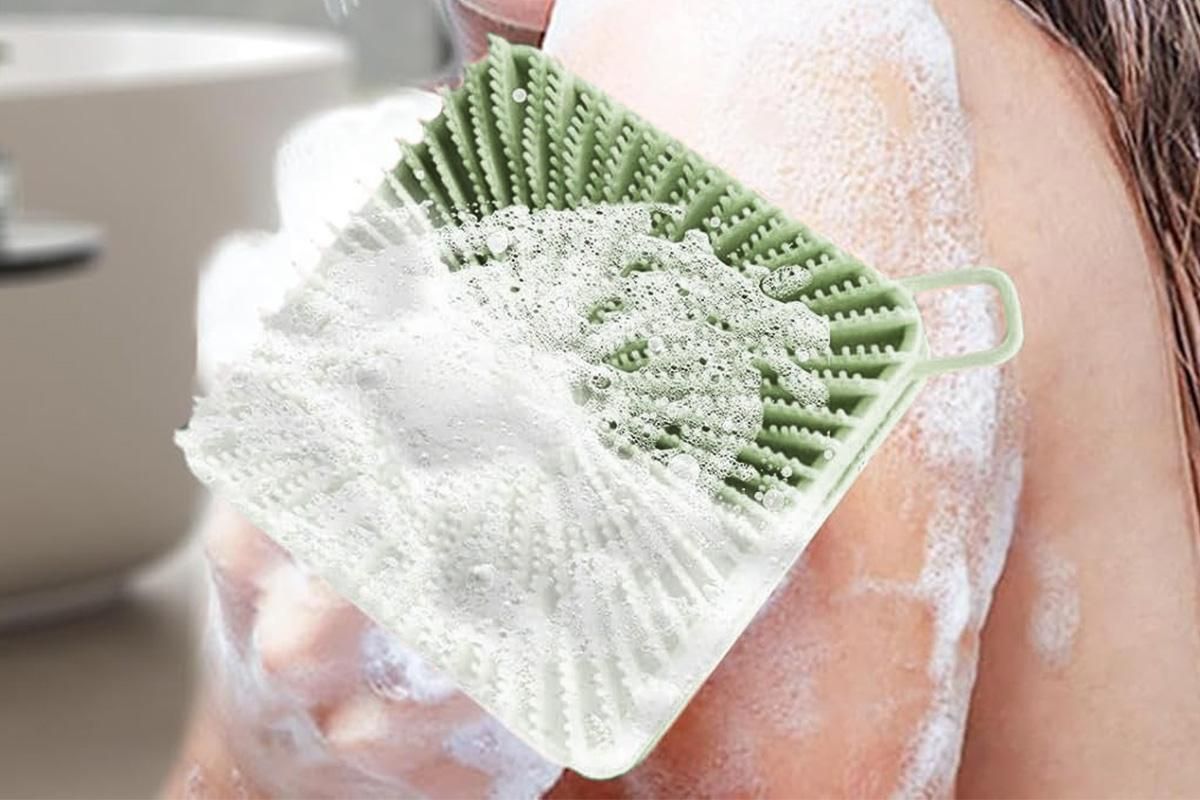 Dual Sided 2 In 1 Silicone Body Shower Scrubber Body Brush Buffer Scrubber - Green β image 4