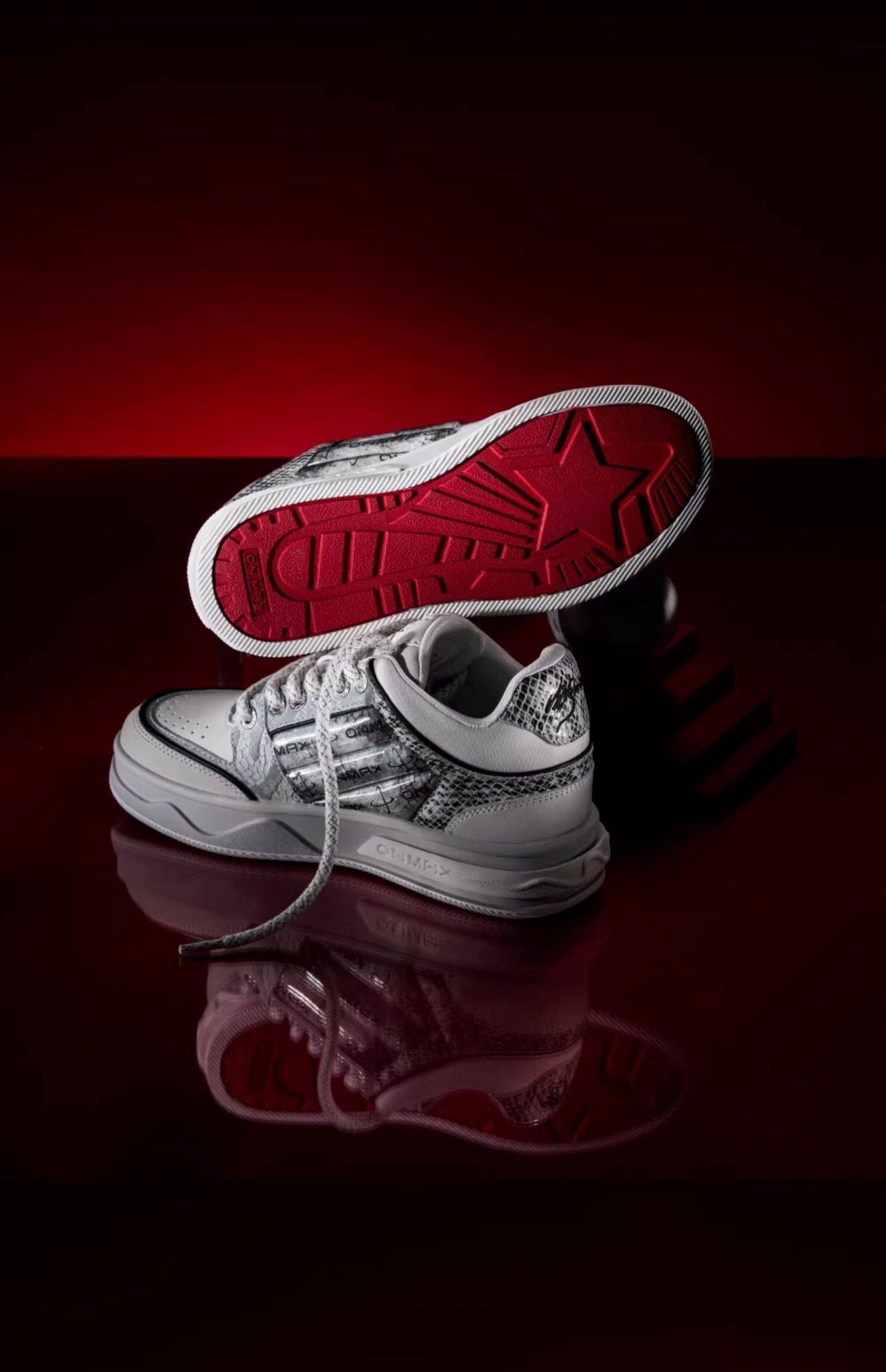 Men'S Casual Shoes Silver Snake Sneakers Board Shoes For Men Yinshe Shoes Urban - Silver - Size 11(AU11/EU44)