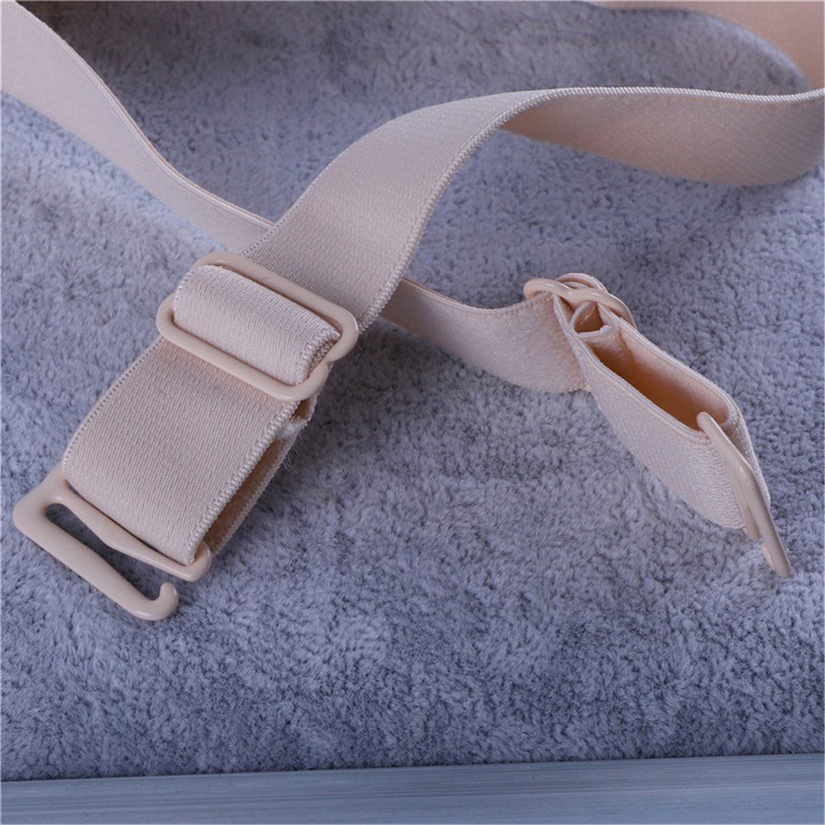 30 Pairs Bra Strap Replacement Elastic Adjustable Removable Multi Color（Black+White+Skin tone）Bra Straps Holder Racer Back Conceal Bra Straps Non-slip Elastic Cleavage Control,