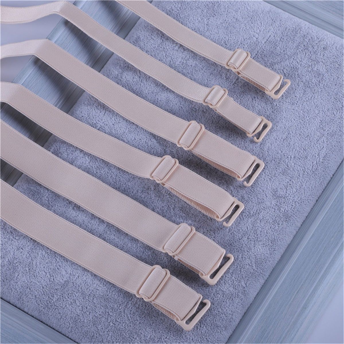 30 Pairs Bra Strap Replacement Elastic Adjustable Removable Multi Color（Black+White+Skin tone）Bra Straps Holder Racer Back Conceal Bra Straps Non-slip Elastic Cleavage Control,