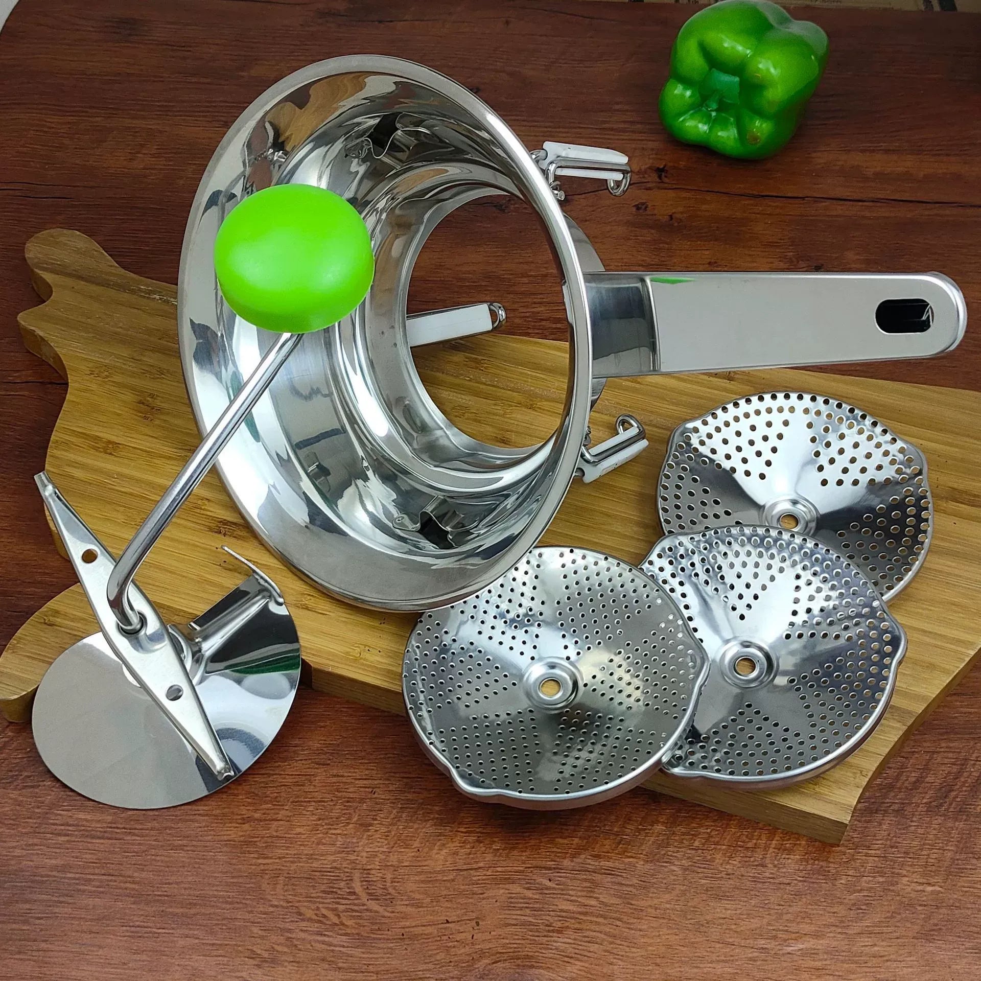 Stainless steel food mixer, vegetable and fruit grinder, vegetable mixer, baby dish cone mashed potato grinder with 3 grinding discs (small size)