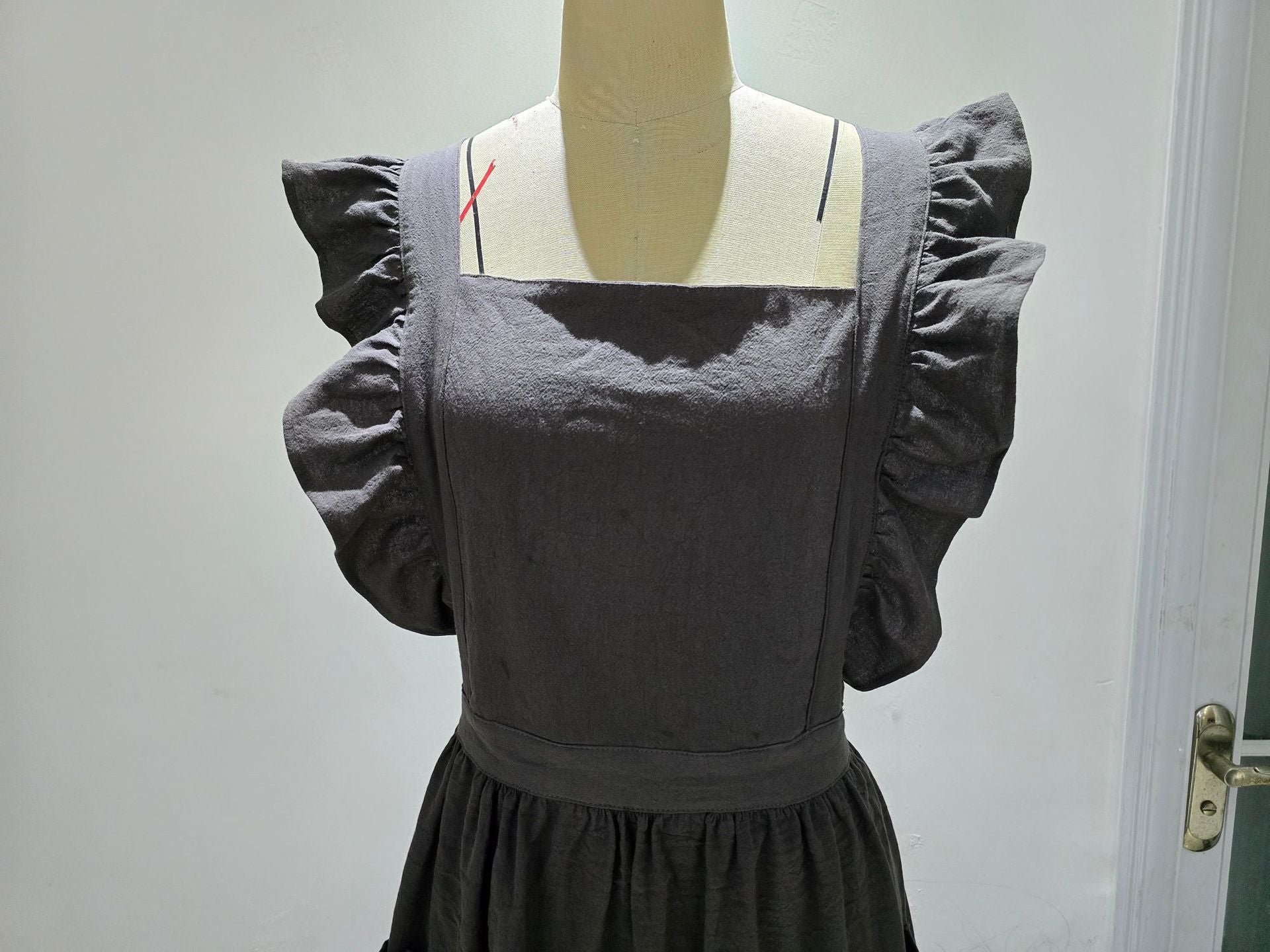 Cotton Linen Apron for Women Cross Back Smock Apron Pinafore Dress with Pockets for Kitchen Gardening Painting（grey）