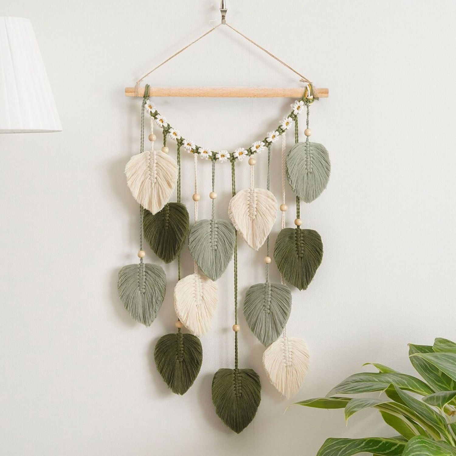 Wall Hanging - Hand Woven Boho Tapestry Sage Green Leaves Wall Decor, Rustic Tassels Yarn Hanging Ornament Decor for Bedroom Living Room Dorm（Green）