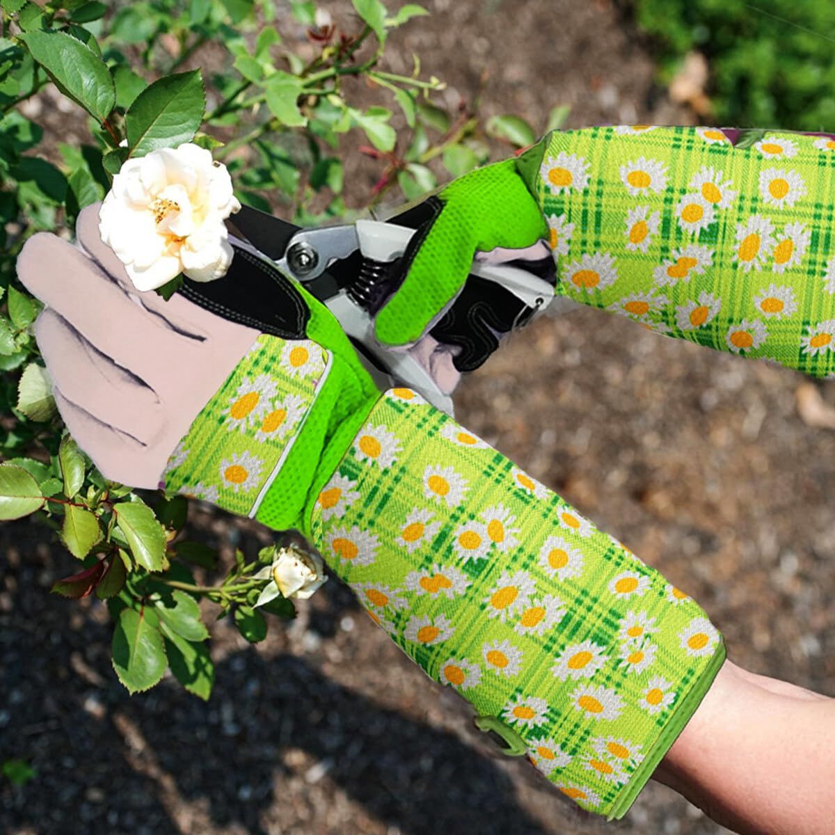 Gardening Gloves for Women Rose Pruning Thorn Proof Breathable Garden Gloves Long Forearm Protection Gauntlet Adjustable Flexible Working Gloves(Green)