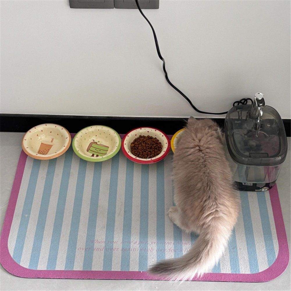 Checkered Dog Food Mat, Absorbent Leak-Proof Pet Feeding Mat, Quick Dry Cat Food Mat for Messy Drinkers 15.7" x 11.8"